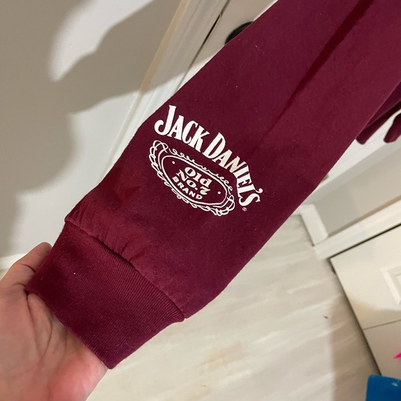 Jack Daniel’s Mens XL Long sleeved label T-Shirt. Color is wine 🍷 - Picture 5 of 12